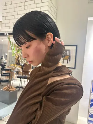 Yui⭐️ 透け感カラーのヘアスタイル