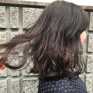 ミディアム カラー レイヤー/顔周り /AKARIのヘアスタイル