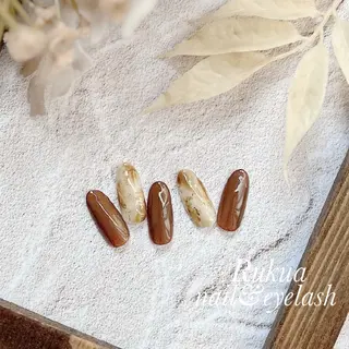 ネイル 吉澤 友恵のネイルデザイン