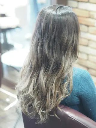 ロング カラー 辻 竜也　のヘアスタイル