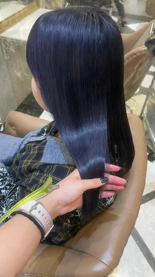 セミロング カラー ゆう🫧 透明感/ハイトーンのヘアスタイル