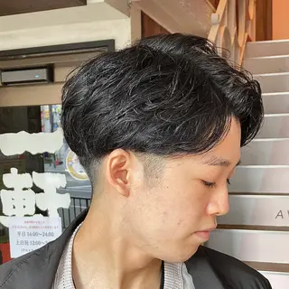 ショート パーマ メンズ 【ブリーチ無しW】 【暗髪&暖色系】圭真のヘアスタイル