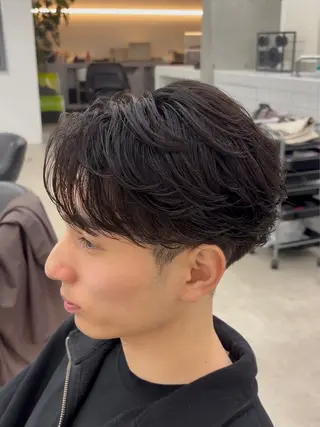 ショート パーマ メンズ なりたひろと / フェザーパーマのヘアスタイル