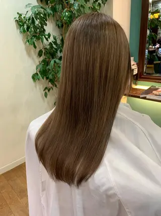 ロング カラー カット特化美容師 齋藤桐のヘアスタイル