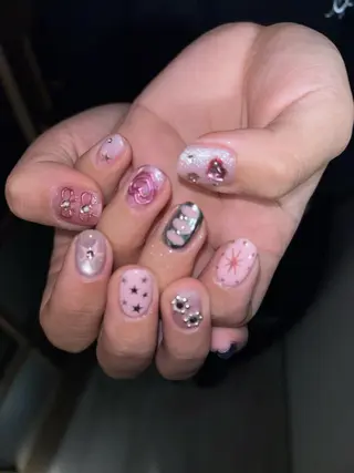 ネイル 銀河屋 の猫のネイルデザイン