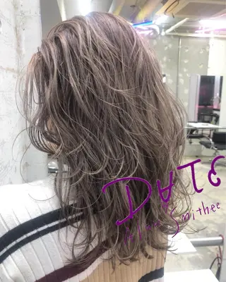 ロング カラー パーマ ヘアアレンジ メンズ キッズ ネイル マツエク・マツパ レイヤー/顔周り 韓国ヘア森田和貴のヘアスタイル