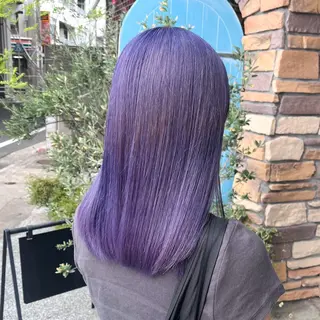 ミディアム カラー 伊藤 玲衣のヘアスタイル