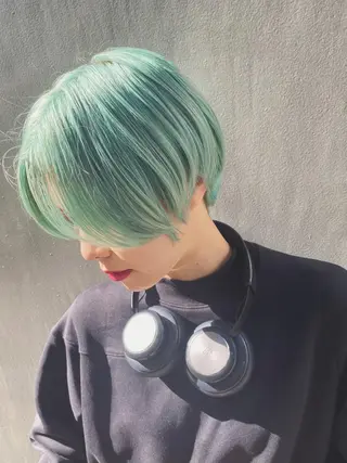 ショート カラー センターパート/ 暖色カラーayuのヘアスタイル