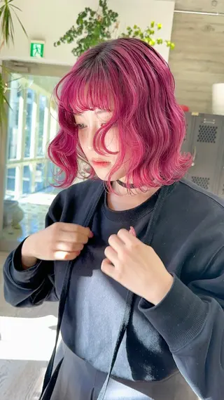 ショート カラー kai .のヘアスタイル