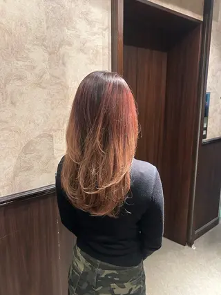 ロング Momo/海外ヘア /レイヤー/艶カラーのヘアスタイル