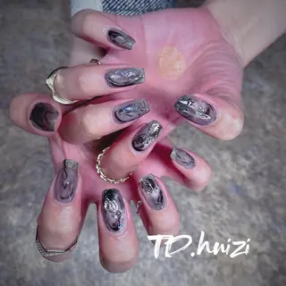 セミロング めぐみのネイルサロン スタッフ練習のネイルデザイン