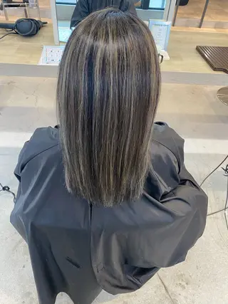 カラー 才田 まりなのヘアスタイル