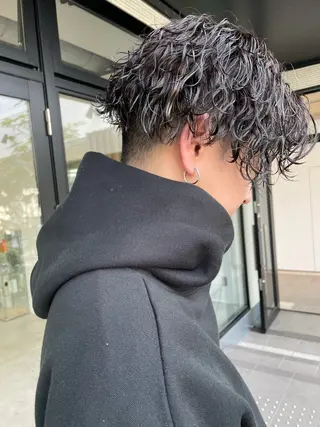 パーマ メンズ マエダ リョウのヘアスタイル