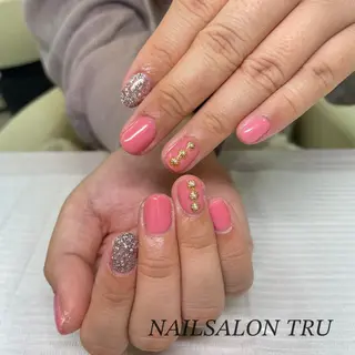 ネイル 𝐼𝑁𝑂𝑈𝐸 𝑀𝐼𝐴のネイルデザイン