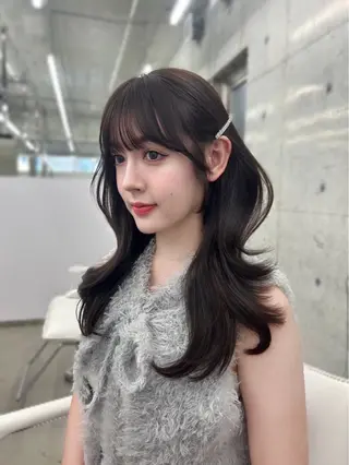 ロング 𝑨𝑴𝑰 🎀 モテガーリーヘア🤍のヘアスタイル