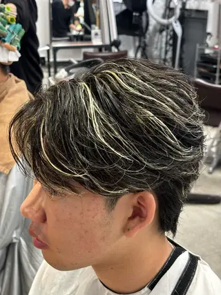 カラー ルーズ／シャドウパー マ／似合わせカットのヘアスタイル