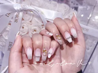 ネイル ✨Nailsalon Vi+✨のネイルデザイン