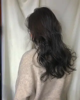 セミロング 早瀬裕之 パーマのヘアスタイル