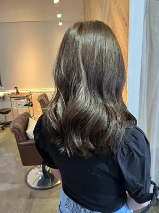 セミロング カラー FERIA あべの yumeho🍭のヘアスタイル