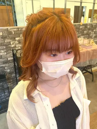 ミディアム カラー 新谷 桃子のヘアスタイル