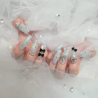 ネイル ☁️BLITZ 🎀笠原雪音🎀のネイルデザイン