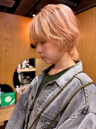 ショート カラー ブリーチカラーレイヤ ーカット🦋annaのヘアスタイル