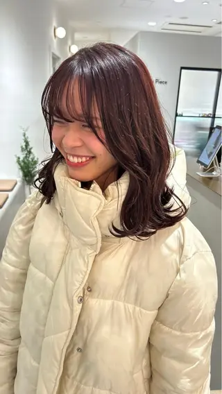 ミディアム カラー オリーブベージュ/ ブリーチなし透明感のヘアスタイル