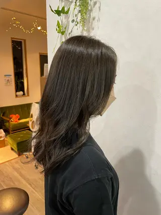 ロング カラー 山田 梓のヘアスタイル