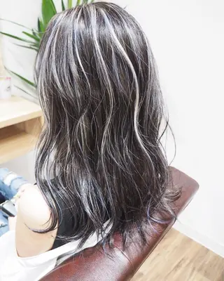 ロング カラー 土屋 貴章のヘアスタイル