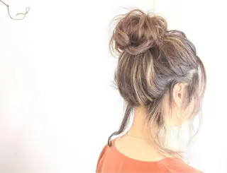 セミロング カラー ヘアアレンジ Mariana/ 鶴原-ハイライトのヘアスタイル