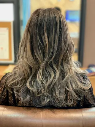 セミロング カラー 廣瀬 智志のヘアスタイル
