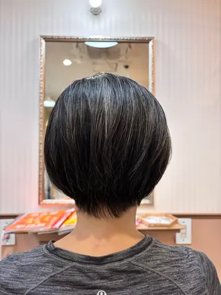 ショート 吉井 愛のヘアスタイル