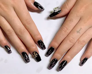 ネイル VIERU 🌈🎀💖のネイルデザイン