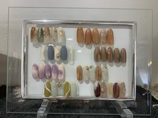 ネイル マキノ ユイのネイルデザイン