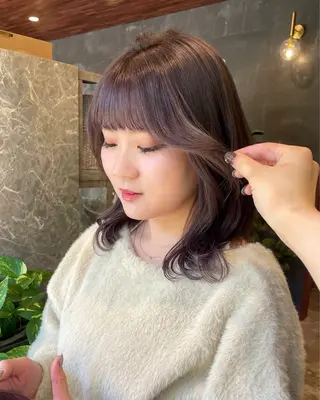ミディアム カラー ベージュ/透明感/ 桃子🎀のヘアスタイル