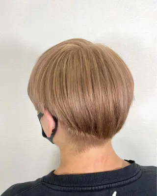 ショート カラー メンズ 色ムラ修正の神様 新宿ハイトーンかすみのヘアスタイル