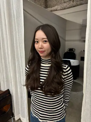 セミロング 段野吾颯 ／ベージュカラーのヘアスタイル