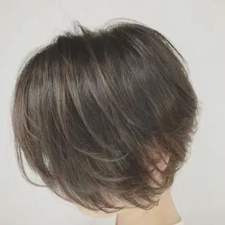 ショート カラー 上田 篤史のヘアスタイル