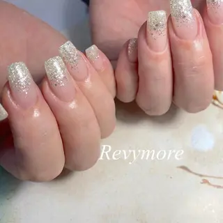 ミディアム ネイル nail salon Revymoreのネイルデザイン