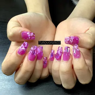 ネイル 個性派ネイルサロン 💅🏼ターコイズのネイルデザイン