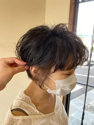 ショート カラー パーマ 中川 茜里のヘアスタイル