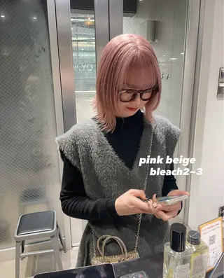 カラー ミルクティーベージュ ブリーチ🖤サヤカのヘアスタイル