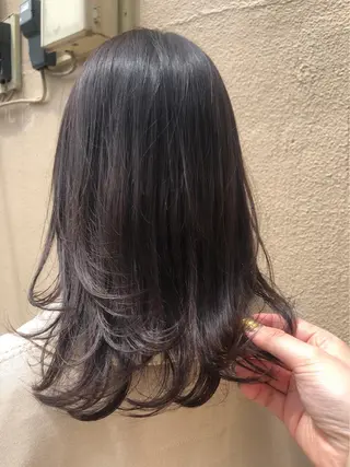 ミディアム カラー スガハラ アンナのヘアスタイル