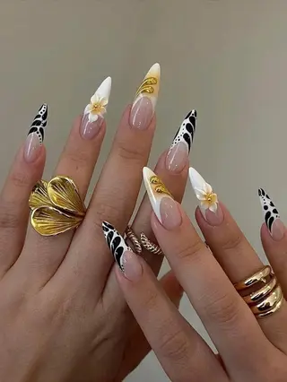 カラー AIN Nailのネイルデザイン