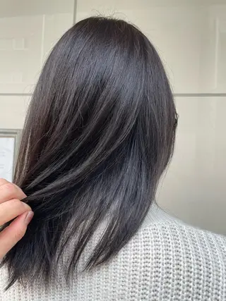 セミロング 千野 優由のヘアスタイル