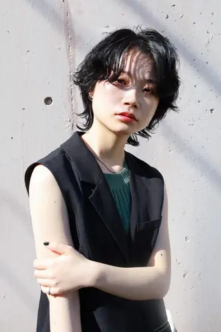 ショート カラー ヘアアレンジ ハイトーンカラー🌈 メンズパーマ鈴木康平のヘアスタイル