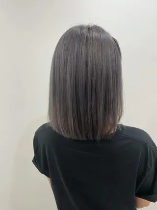 ミディアム カラー akane .のヘアスタイル