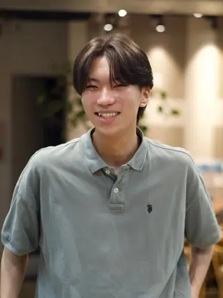 ショート ウルフ/レイヤー/ ブリーチカラーのヘアスタイル