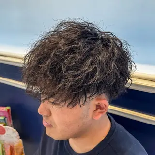 ショート パーマ メンズ 吉田 新平のヘアスタイル