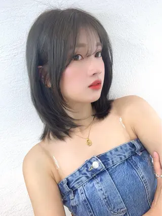 ミディアム カラー 羽根田 果奈のヘアスタイル